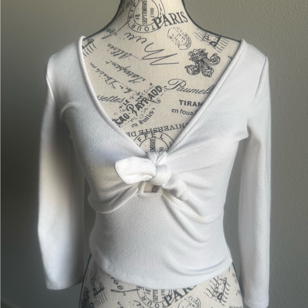 Forever 21 White Knotted Front Blouse